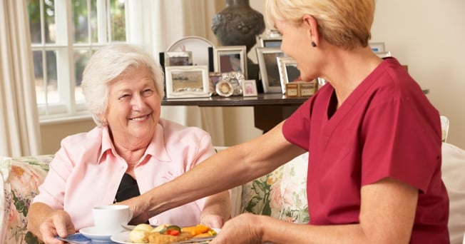 How Supportive Mealtime Practices Reduce Stress and Promote Senior Nutrition