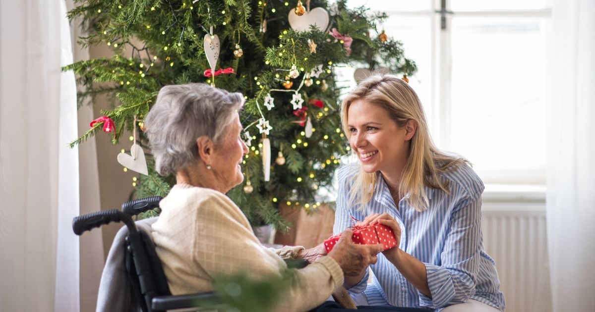 8 Reasons Why Moving to Assisted Living Before the Holiday Season Can Make All the Difference